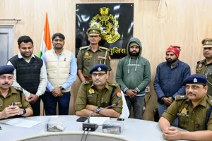 बाराबंकी में साइबर ठगी करने वाला गिरोह बेनकाब, दो आरोपी गिरफ्तार, 3.60 लाख रुपये और मोबाइल बरामद