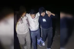 रामपुर : पुलिस मुठभेड़ में एक गोतस्कर को लगी गोली घायल, तीन फरार