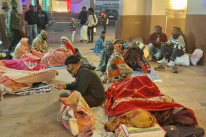 बरेली: अरे आप खुले में न लेंटे, रैन बसेरों में आराम करें