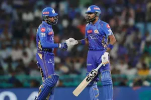 अहमदाबाद टी20 : हार्दिक पंड्या और तिलक वर्मा के आतिशी अर्धशतकों से भारत का मजबूत स्कोर