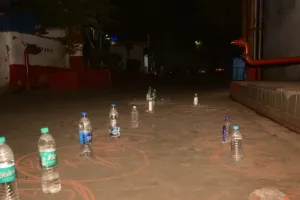 केजीएमयू OPD के बाहर मरीजों की जगह बोतलों की लाइन, समुचित प्रबंधन न किए जाने से मरीज और तीमारदार परेशान