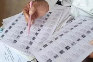 मुरादाबाद : अंतिम तिथि करीब, जल्द जमा करें एसआईआर फार्म