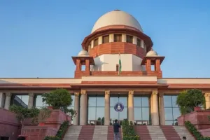 रोहिंग्या मामले पर सुप्रीम कोर्ट में हुई सुनवाई : CJI ने पूछा- क्या घुसपैठियों के स्वागत के लिए ‘रेड कार्पेट’ बिछाना चाहिए 