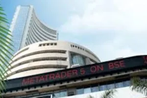  Stock Market Today: बाजार खुलते ही हुआ लाल...शुरुआती कारोबार में सेंसेक्स और निफ्टी में गिरावट दर्ज