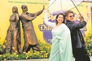 लंदन में 30 साल  बाद फिर दिखा DDLJ का जादू 