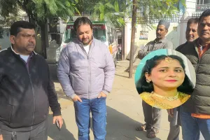 Rampur: कार सीख रही युवती ने गर्भवती महिला को रौंदा, मौत