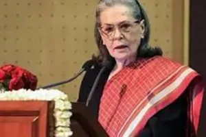 वोटर लिस्ट विवाद : सोनिया गांधी और दिल्ली पुलिस को कोर्ट का नोटिस, नागरिकता लिए बिना वोटर बनने का आरोप