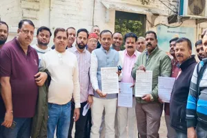 Kanpur : चोरियों का जल्द पुलिस करेगी खुलासा, व्यापारियों ने पुलिस आयुक्त को दिया ज्ञापन, मिला आश्वासन  