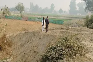 बाराबंकी : अवैध कब्जे से अवरुद्ध हुई सीपेज ड्रेन, बरसात में जलभराव का बढ़ा खतरा