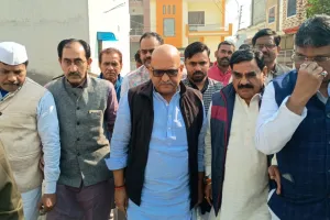 Bareilly: दिवंगत BLO सर्वेश के परिवार से मिले कांग्रेस प्रदेशाध्यक्ष अजय राय, भाजपा सरकार को बताया अत्याचार की मशीनरी