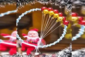 Moradabad: क्रिसमस की खुशियों में डूबे लोग, चर्चों में प्रार्थना और घर-घर कैरल्स की गूंज