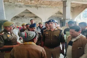 UP: छोटे और बड़े सरकार की दरगाह पर घुसपैठियों की तलाश, ताला लगाकर भागे लोग