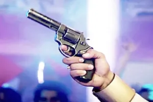 Bareilly : हर्ष फायरिंग में मौत मामले में रिपोर्ट, दो लोगों को हिरासत में लिया