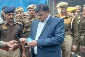 UP: दूसरे दिन चला अभियान, दरगाह पर ठहरे लोगों के देखे पहचान पत्र