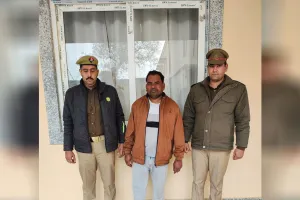 Bareilly: इंस्पेक्टर को धमकाने वाला हिस्ट्रीशीटर बसपा नेता तौफीक प्रधान तमंचे के साथ गिरफ्तार