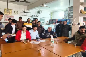 पीलीभीत: व्यापारी नेता ने डेढ़ करोड़ बिक्री में जमा किया 50 हजार टैक्स, GST टीम ने पकड़ी कर चोरी 