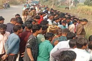 लखीमपुर खीरी: चांदामऊ में युवक का शव मिलने से सनसनी...डूबने से मौत की चर्चा