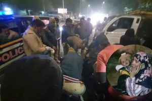 UP : कार की टक्कर से टाटा मैजिक पलटा, एक सवारी की मौत