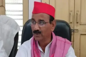 PM मोदी के कार्यक्रम में BLO की ड्यूटी लगाने का विरोध, सपा ने मुख्य निर्वाचन अधिकारी को सौंपा ज्ञापन