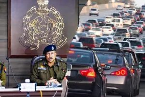 'जाम' से मिलेगा 'आराम'... यातायात प्रबंधन में लगाये जाएंगे पांच हजार पुलिसकर्मी, DGP बोले तैनाती के पहले दिया जाएगा विशेष प्रशिक्षण