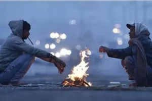 UP Weather Update: प्रदेश गलन और कोहरे की चपेट में... सड़क, रेल व हवाई यातायात के साथ जनजीवन प्रभावित