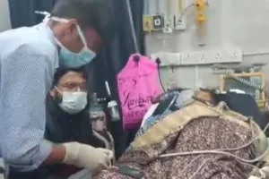 लोहिया संस्थान में वार्ड ब्वॉय ले रहे नमूने, लगा रहे इंजेक्शन, तीमारदार ने वीडियो बनाकर किया वायरल