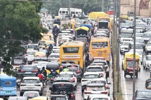 9 हजार वाहनों का पंजीकरण निलंबित... लगातार ट्रैफिक नियमों का उल्लंघन करने वालों पर सख्त कार्रवाई