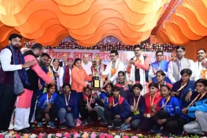 Kabaddi Competition: कबड्डी स्पर्धा के महिला वर्ग में मऊ, पुरुष में आजमगढ़ ने जीता खिताब