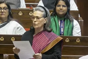 काम का जबरदस्त बोझ और कम मानदेय... सोनिया गांधी का सरकार से सवाल- आशा और आंगनवाड़ी वर्कर्स के लिए क्या करेंगे?