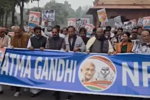 मनरेगा की ‘योजनाबद्ध हत्या’ की जा रही है, बापू के प्रति प्रधानमंत्री का सम्मान दिखावटी: खरगे 