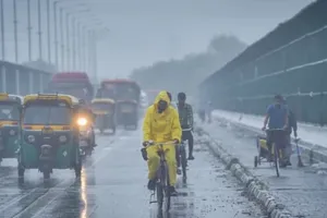 दिल्ली की हवा फिर जहरीली: AQI 310 पर पहुंचा, जहांगीरपुरी-अनंद विहार सबसे प्रदूषित