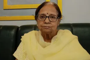 Lucknow News: लूट के विरोध में महिला की गला घोंटकर हत्या, घर में बिखरा सामान, CCTV में दिखा शॉल ओढ़े संदिग्ध