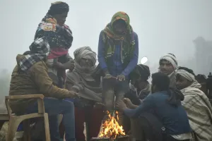झारखंड में कड़ाके की ठंड का कहर, 14 जिलों में कोहरा और शीतलहर का अलर्ट 