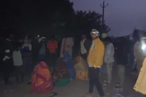 Kaushambi News: कौशांबी में ट्रैक्टर पलटने से दर्दनाक हादसा, दो की मौत