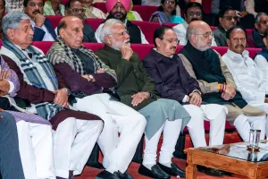 कानून लोगों की सुविधा के लिए, बोझ नहीं: पीएम मोदी ने राजग सांसदों को दिया 'जीवन सरलता' का मंत्र