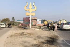 मुख्यमंत्री के आगमन को लेकर सजने लगा शहर... सड़कों की मरम्मत, सफाई के साथ डिवाइडरों पर हो रहा पेंट