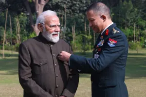 Armed Forces Flag Day: प्रधानमंत्री मोदी और उपराष्ट्रपति ने सशस्त्र बलों के प्रति जताया आभार 
