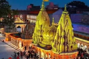 Varanasi New Year Alert: विश्वनाथ मंदिर में लगा श्रद्धालुओं का तांता, मंदिर मार्ग 