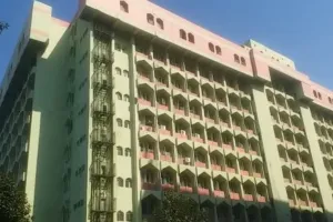 जवाहर भवन की सातवीं मंजिल से चल रहा था फर्जीवाड़े का खेल... पूरब से लेकर पश्चिम तक के कई जिलों में बांटे गये फर्जी अंकपत्र, दिलाई गई नौकरी, जानें पूरा मामला