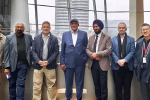 जर्मनी पहुंचे राहुल गांधीः ओवरसीज कांग्रेस ने किया स्वागत, बोले- भारत के मैन्युफैक्चरिंग क्षेत्र में गिरावट बढ़ा रहा चिंता 