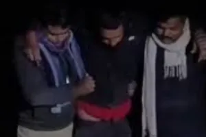 देवरिया में पुलिस की गो तस्करों से मुठभेड़... गोलीबारी में घायल आरोपी, तीन गिरफ्तार