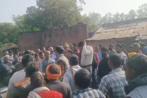 Amethi News: पीपरपुर में नवविवाहिता का शव फंदे से लटका मिला, ढाई साल पहले हुई थी शादी