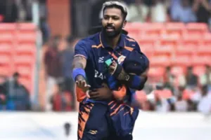 हार्दिक पांड्या ने धोनी के एक्सक्लूसिव क्लब में लगाई धमाकेदार एंट्री, बिना शतक के ठोके 300+ छक्के!