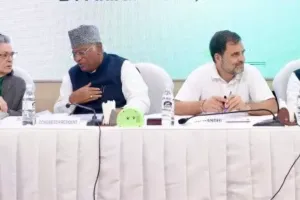  CWC बैठक में मनरेगा पर तय होगी आगे की रणनीति, राहुल-सोनिया की अगुवाई में राष्ट्रव्यापी आंदोलन की तैयारी!