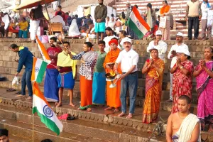 Varanasi News: काशी-तमिल साझा संस्कृति की प्रगाढ़ता के लिए मां गंगा की आरती 