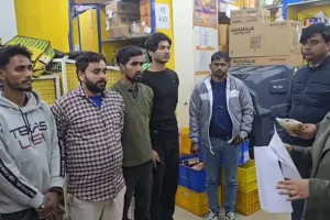 बाराबंकी में भुने चने पर चला अभियान:  केमिकल का हो रहा इस्तेमाल, रिटेलर्स से नमूने लेकर की जा रही जांच 