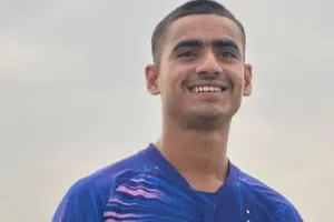   IPL 2026 ऑक्शन में देवरिया के नमन तिवारी का सिलेक्शन: LSG ने 1 करोड़ में खरीदा, परिजनों में उत्साह 