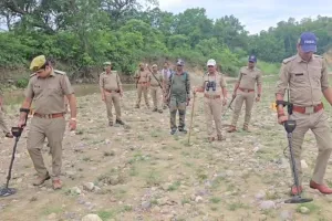 Moradabad: कॉर्बेट पार्क में हाई अलर्ट, वनकर्मियों की छुट्टियां रद्द, यूपी से लगती सीमा पर ड्रोन कैमरों से निगरानी