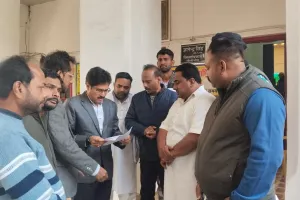 पीलीभीत: सभासदों के बीच थमे विवाद तो अब ईओ से छिड़ी रार, उठाई निष्पक्ष जांच की मांग