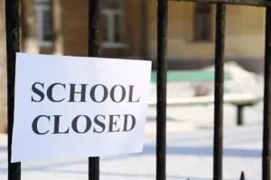 वाराणसी में सर्दी का सितम : कक्षा पांच तक के स्कूल 24 दिसंबर तक बंद 